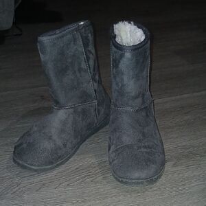Dawgs  Microfiber Plush Gray Boots super warm and comfy Sz 10 EUC